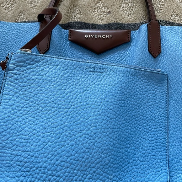 Given by Antigone Large Tote bag in Blue - Picture 10 of 13